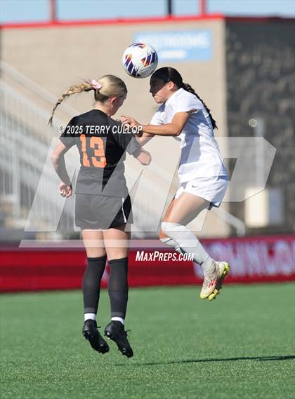 Thumbnail 3 in Ogden vs. Grantsville (UHSAA 3A Semi Final) photogallery.