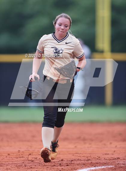 Thumbnail 3 in Sprayberry @ Lassiter photogallery.