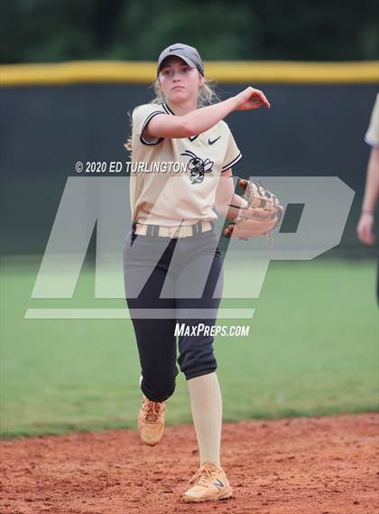 Thumbnail 3 in Sprayberry @ Lassiter photogallery.