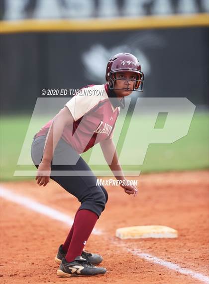 Thumbnail 3 in Sprayberry @ Lassiter photogallery.