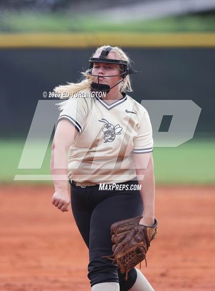 Thumbnail 3 in Sprayberry @ Lassiter photogallery.