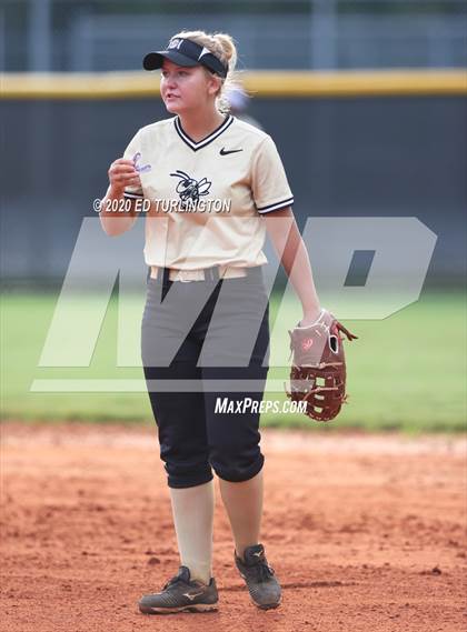 Thumbnail 3 in Sprayberry @ Lassiter photogallery.