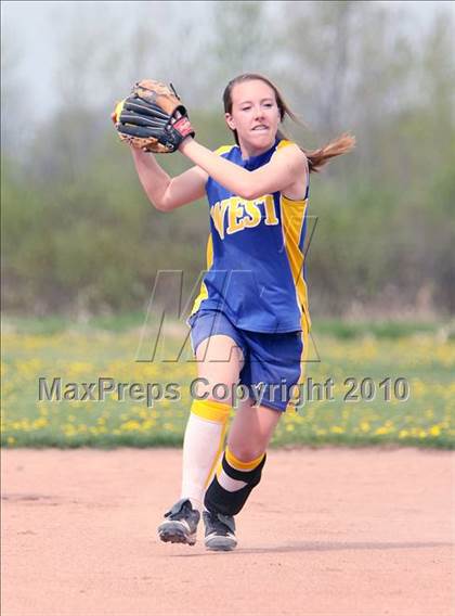 Thumbnail 3 in West Seneca West vs Starpoint (13th Depew Tournament) photogallery.