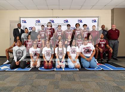 Thumbnail 3 in Randall vs. Silsbee (UIL 4A Basketball Semifinal Medal Ceremony) photogallery.