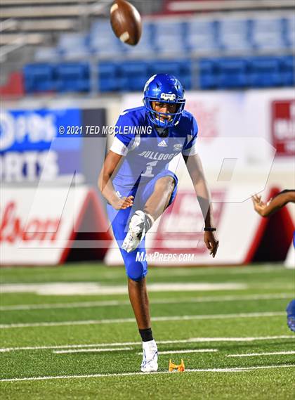 Thumbnail 3 in Mountain Pine vs. Strong (AAA 8 on 8 Final) photogallery.