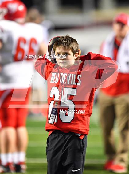 Thumbnail 1 in Mountain Pine vs. Strong (AAA 8 on 8 Final) photogallery.