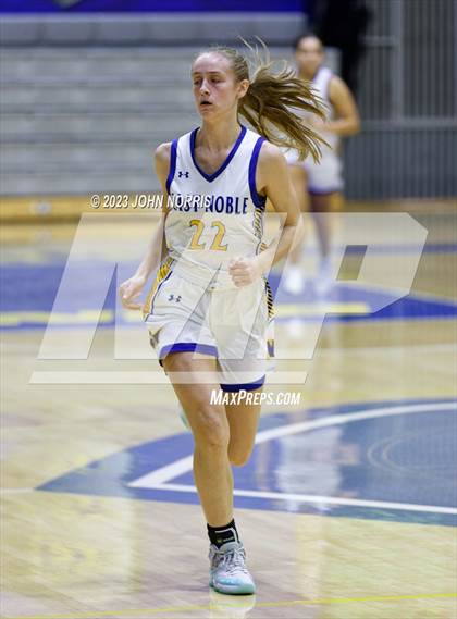 Thumbnail 3 in New Haven @ East Noble photogallery.