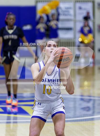 Thumbnail 1 in New Haven @ East Noble photogallery.