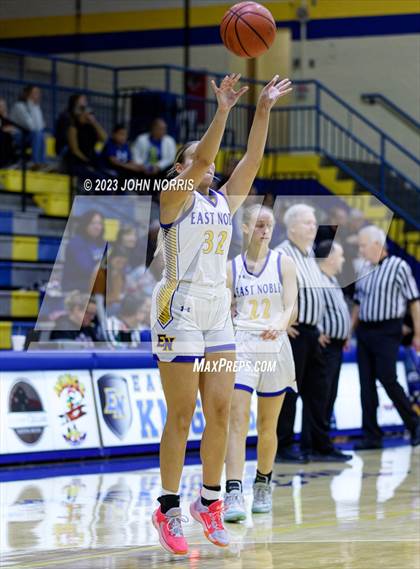Thumbnail 1 in New Haven @ East Noble photogallery.
