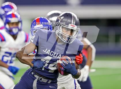 Thumbnail 3 in Flower Mound vs. Duncanville(UIL 6A Division 1 Region 1 Area Playoff) photogallery.