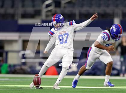 Thumbnail 3 in Flower Mound vs. Duncanville(UIL 6A Division 1 Region 1 Area Playoff) photogallery.
