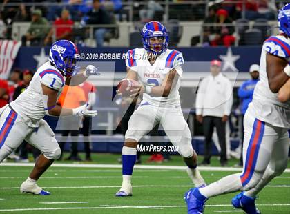 Thumbnail 3 in Flower Mound vs. Duncanville(UIL 6A Division 1 Region 1 Area Playoff) photogallery.