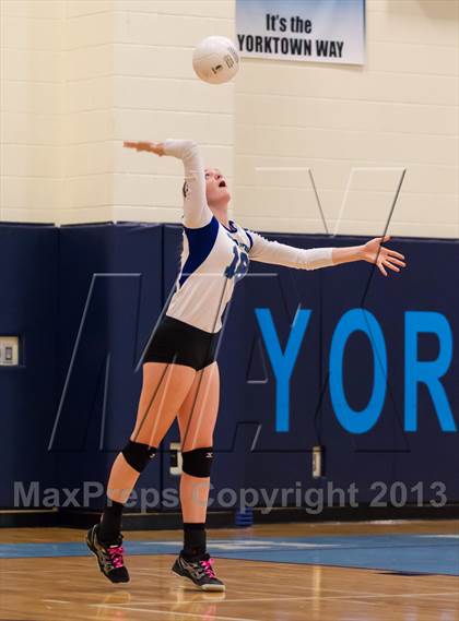 Thumbnail 1 in South Lakes @ Yorktown photogallery.
