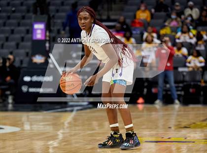Thumbnail 3 in La Salle vs Oakland Tech (CIF State D3 Final) photogallery.