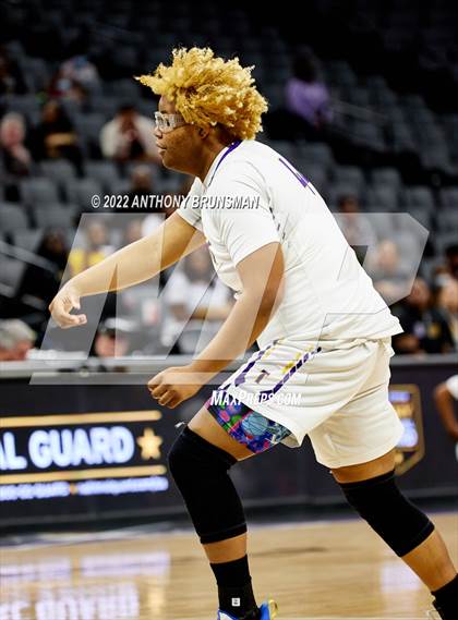 Thumbnail 1 in La Salle vs Oakland Tech (CIF State D3 Final) photogallery.