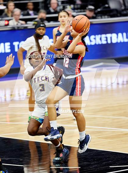Thumbnail 1 in La Salle vs Oakland Tech (CIF State D3 Final) photogallery.