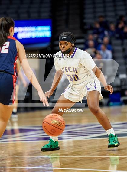Thumbnail 1 in La Salle vs Oakland Tech (CIF State D3 Final) photogallery.