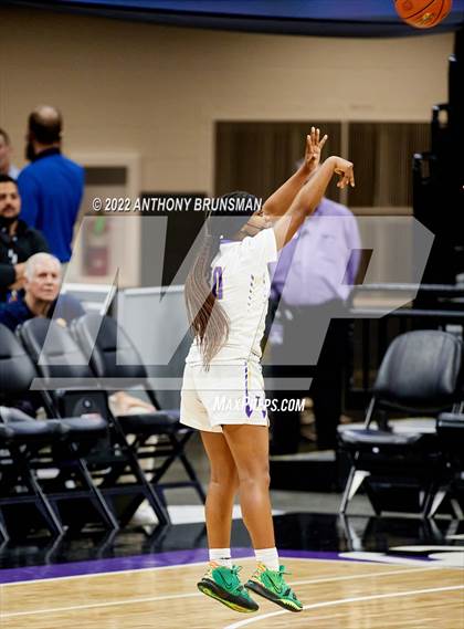 Thumbnail 1 in La Salle vs Oakland Tech (CIF State D3 Final) photogallery.