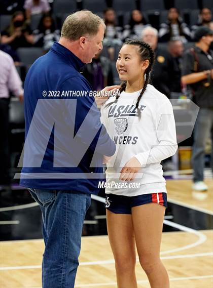 Thumbnail 3 in La Salle vs Oakland Tech (CIF State D3 Final) photogallery.