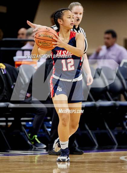 Thumbnail 3 in La Salle vs Oakland Tech (CIF State D3 Final) photogallery.