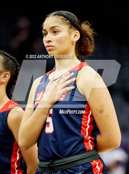 Thumbnail 3 in La Salle vs Oakland Tech (CIF State D3 Final) photogallery.