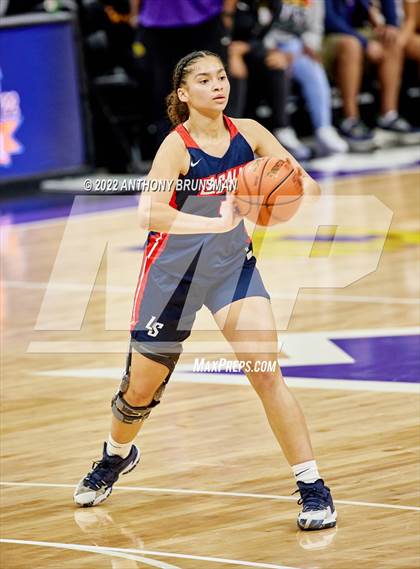 Thumbnail 1 in La Salle vs Oakland Tech (CIF State D3 Final) photogallery.