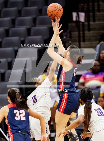 Thumbnail 1 in La Salle vs Oakland Tech (CIF State D3 Final) photogallery.
