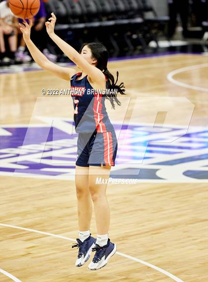 Thumbnail 1 in La Salle vs Oakland Tech (CIF State D3 Final) photogallery.