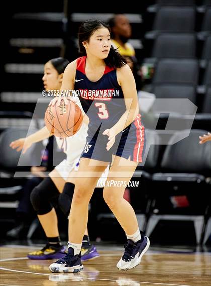 Thumbnail 1 in La Salle vs Oakland Tech (CIF State D3 Final) photogallery.