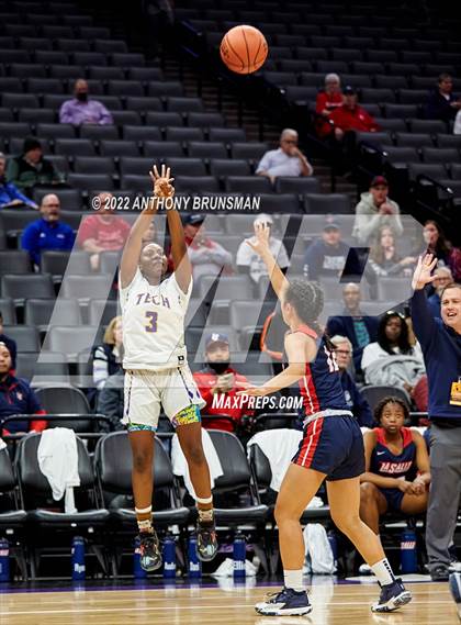 Thumbnail 1 in La Salle vs Oakland Tech (CIF State D3 Final) photogallery.