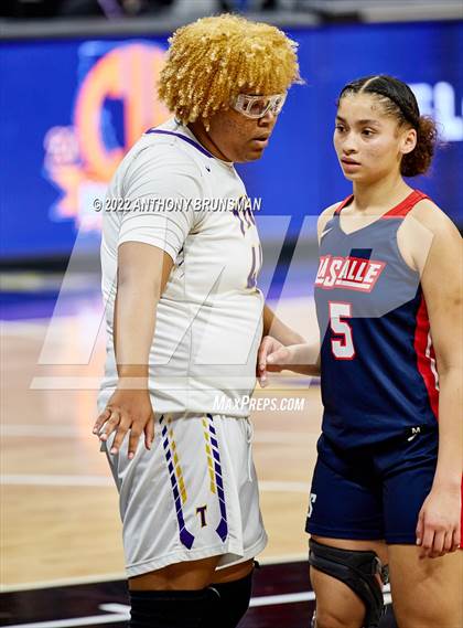 Thumbnail 1 in La Salle vs Oakland Tech (CIF State D3 Final) photogallery.