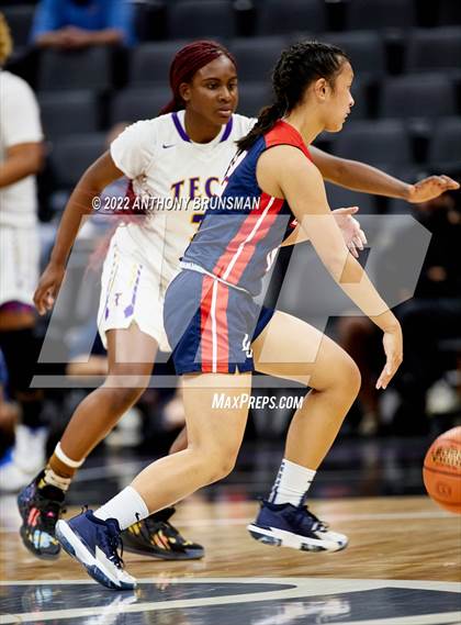 Thumbnail 1 in La Salle vs Oakland Tech (CIF State D3 Final) photogallery.
