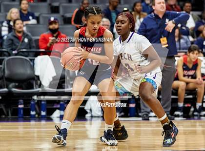 Thumbnail 3 in La Salle vs Oakland Tech (CIF State D3 Final) photogallery.