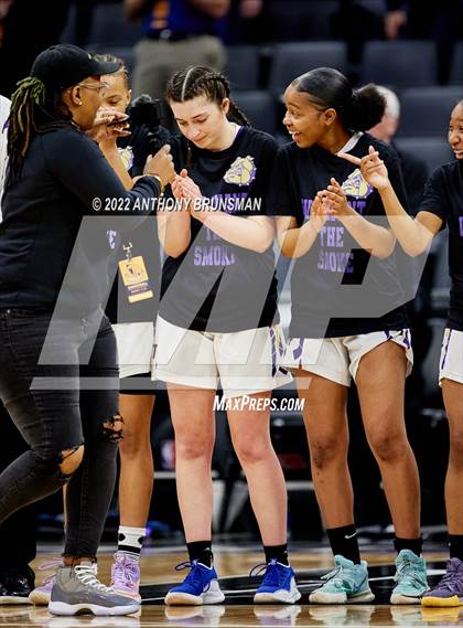 Thumbnail 1 in La Salle vs Oakland Tech (CIF State D3 Final) photogallery.