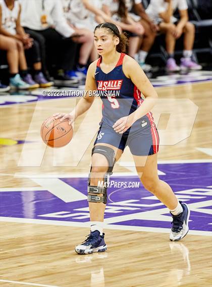 Thumbnail 3 in La Salle vs Oakland Tech (CIF State D3 Final) photogallery.