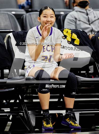 Thumbnail 2 in La Salle vs Oakland Tech (CIF State D3 Final) photogallery.