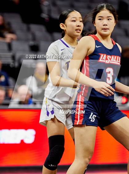 Thumbnail 3 in La Salle vs Oakland Tech (CIF State D3 Final) photogallery.
