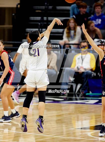 Thumbnail 2 in La Salle vs Oakland Tech (CIF State D3 Final) photogallery.
