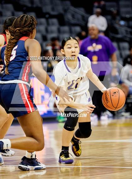 Thumbnail 1 in La Salle vs Oakland Tech (CIF State D3 Final) photogallery.