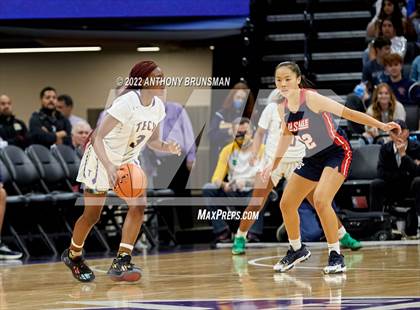 Thumbnail 1 in La Salle vs Oakland Tech (CIF State D3 Final) photogallery.