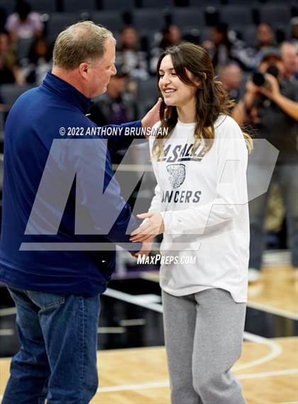 Thumbnail 3 in La Salle vs Oakland Tech (CIF State D3 Final) photogallery.