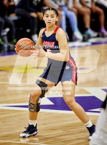 Thumbnail 3 in La Salle vs Oakland Tech (CIF State D3 Final) photogallery.
