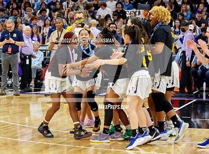 Thumbnail 2 in La Salle vs Oakland Tech (CIF State D3 Final) photogallery.
