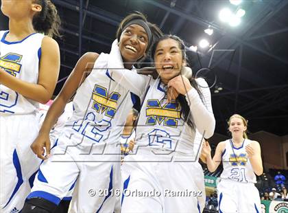 Thumbnail 2 in Hilltop vs Mira Mesa (CIF SDS D3 Final) photogallery.