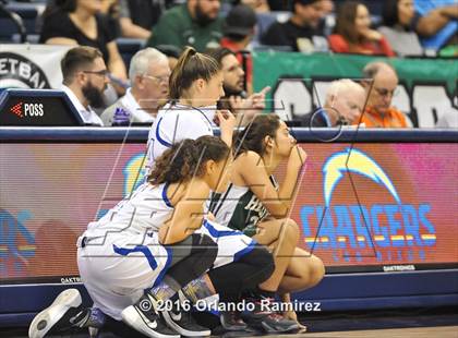 Thumbnail 2 in Hilltop vs Mira Mesa (CIF SDS D3 Final) photogallery.