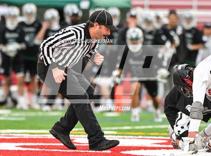 Thumbnail 2 in De La Salle vs. Marin Academy (CIF NCS D1 Final) photogallery.