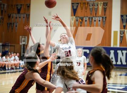 Thumbnail 1 in Las Lomas @ Campolindo photogallery.