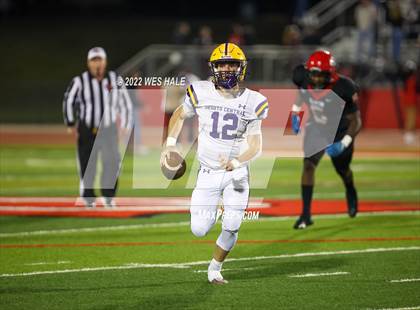 Thumbnail 3 in DeSoto Central @ Clinton (MSHAA 6A Round 1) photogallery.