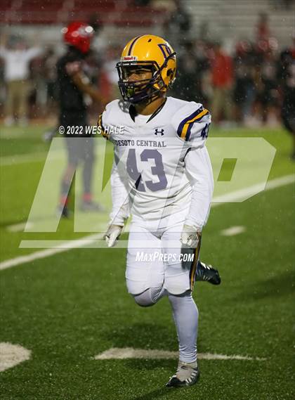 Thumbnail 2 in DeSoto Central @ Clinton (MSHAA 6A Round 1) photogallery.
