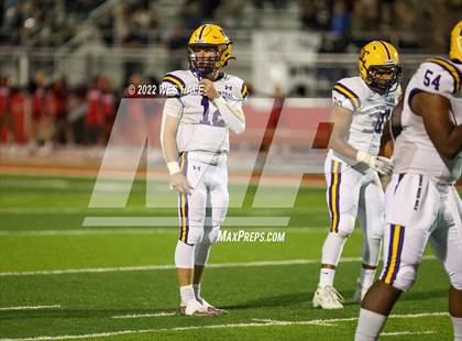 Thumbnail 2 in DeSoto Central @ Clinton (MSHAA 6A Round 1) photogallery.